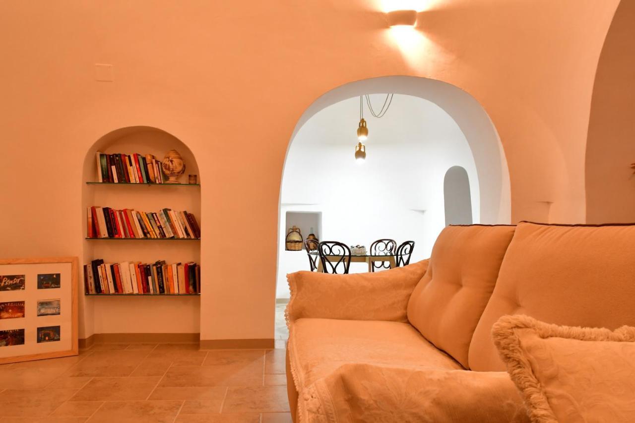 I Trulli Del Fattore Locorotondo Exterior photo